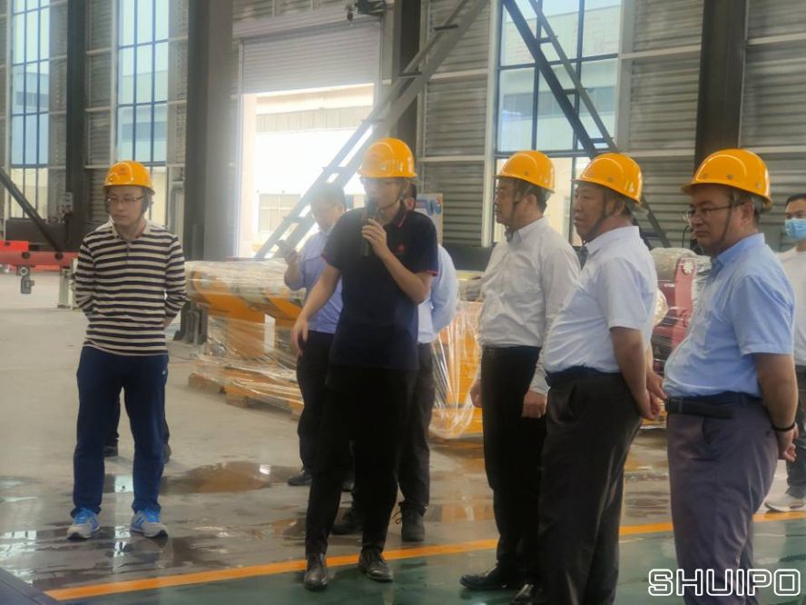 山東省科學(xué)院激光研究所所長(zhǎng)賈中青、山東省機(jī)械設(shè)計(jì)研究院院長(zhǎng)林江海帶領(lǐng)激光、高端裝備領(lǐng)域?qū)＜乙恍?人到水泊焊割實(shí)地調(diào)研2